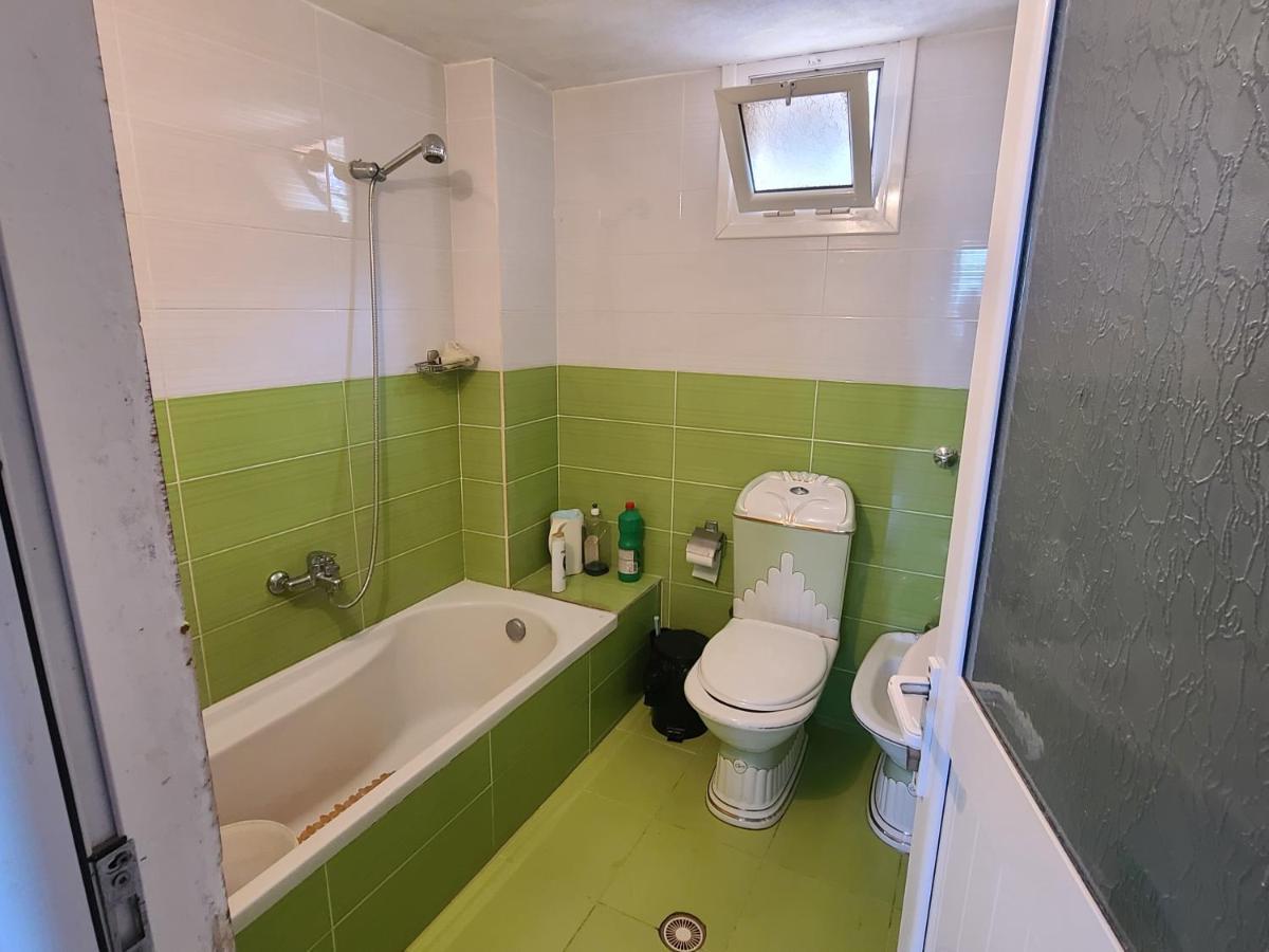 Hillside Garden Apartament Sarandë エクステリア 写真